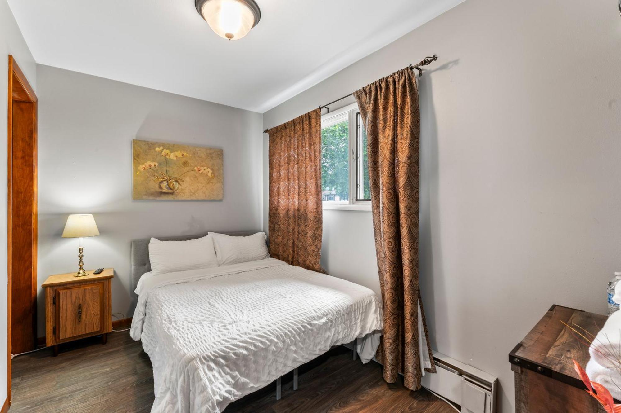 Compact But Cozy Too Hotel Anchorage Exterior foto